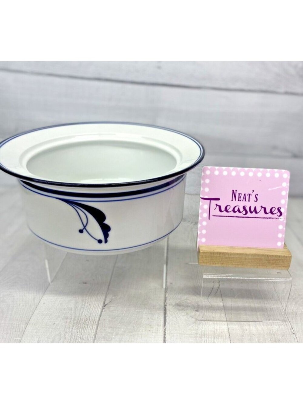 Dansk Flora BAYBERRY BLUE Japan Blue Berries Porcelain 2 Qt Casserole Dish Bowl